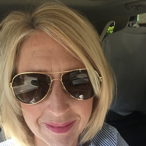 Meet your Posher, Kathy - Picture 2 of 2